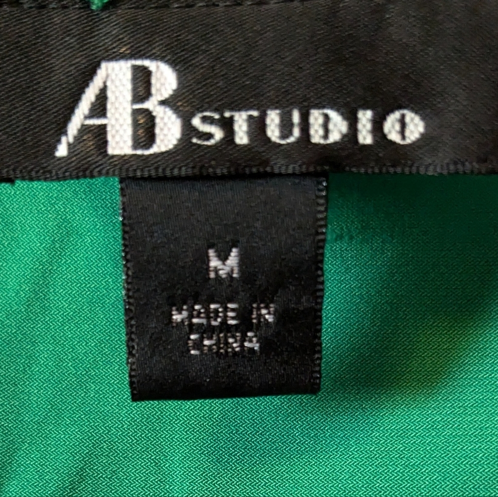 💕SALE💕 AB Studio Green Short Sleeve Top Sz. M - Picture 6 of 8